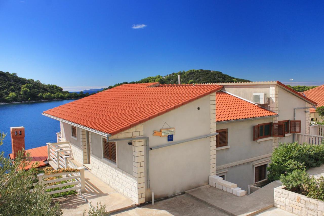 By The Sea Karbuni, Korcula - 9308 Apartment *