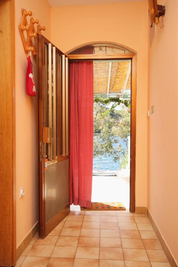 Apartment By The Sea Karbuni, Korcula - 9308 *