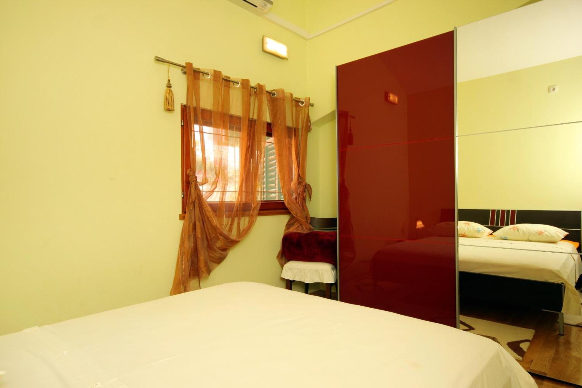 By The Sea Karbuni, Korcula - 9308 Apartment *